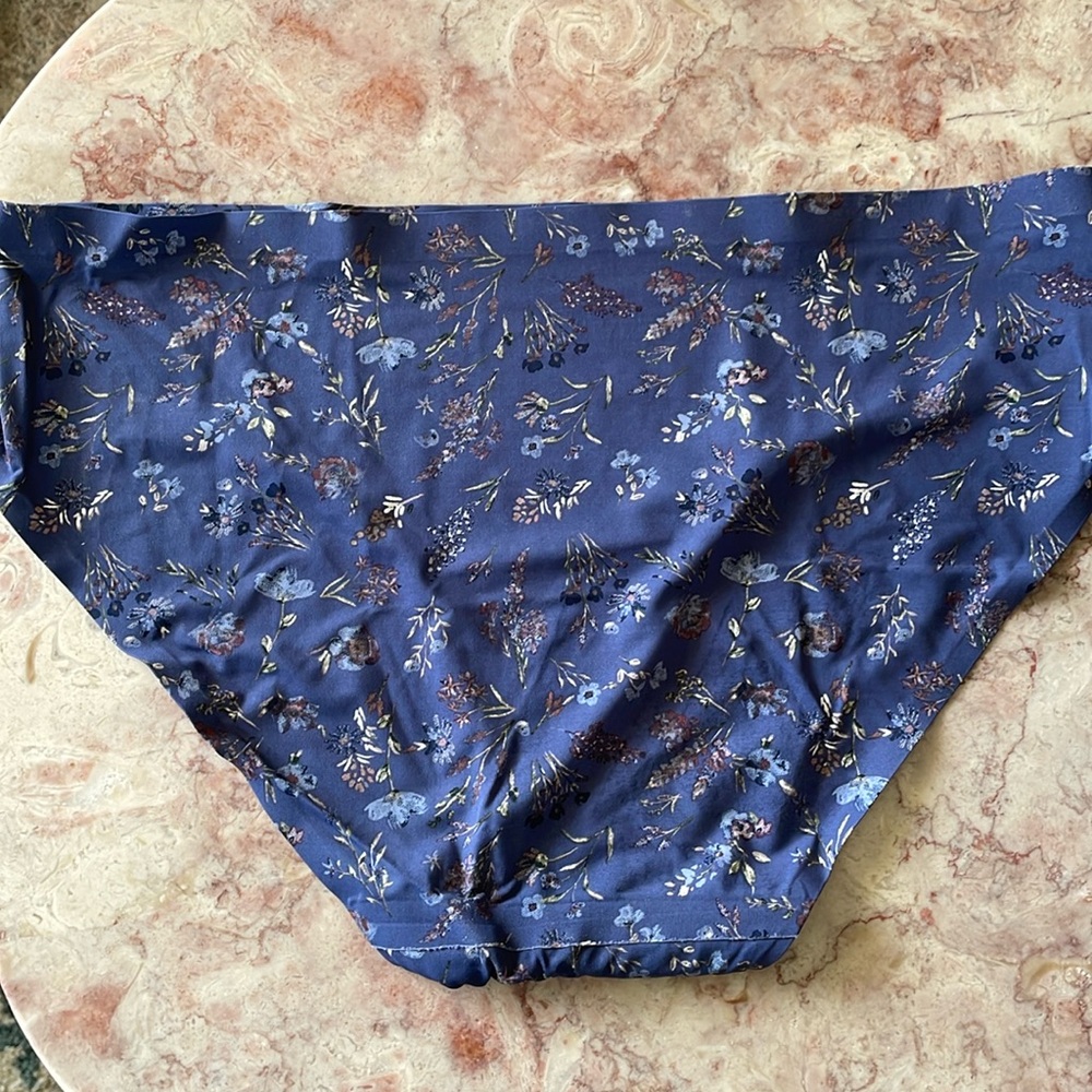 NWOT Set Of 5 Woman’s Medium Lucky Brand Hipsters Floral/Blue/Black/Print Fabric - Picture 7 of 15